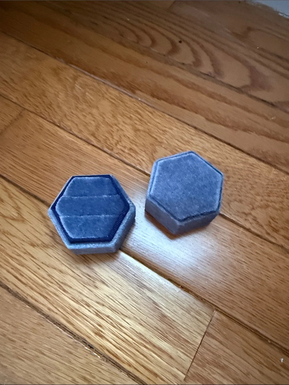 Silk-Style Padded White Wall Hanger and Blue Ring Box
